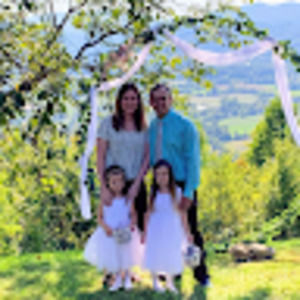 Meet your Posher, Caitlyn